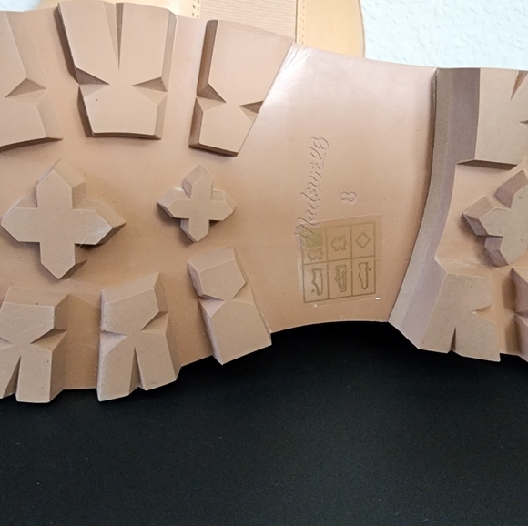 Madewell NWOT camel Chelsea boot - Picture 6 of 7